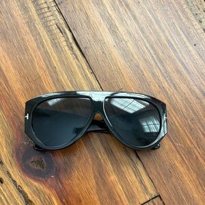 Black Aviator Sunglasses with Subtle Side Logo